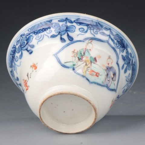 古玩陶瓷【*3623-24】清乾隆 青花粉彩庭院教子圖折腰杯碟拍賣,當前價格5000元