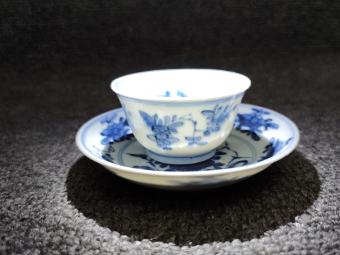 古玩陶瓷康熙花卉紋青花杯盤拍賣,當前價格1999元