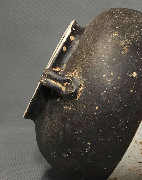 古玩陶瓷唐代鞏縣窯黑釉雙系罐（館藏精品）拍賣，當前價格12000元