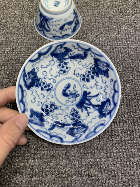 古玩陶瓷松鼠葡萄紋青花杯盤拍賣,當前價格5000元