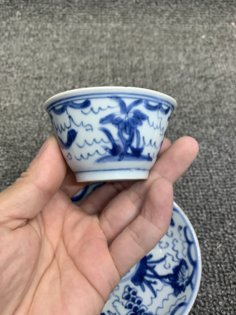古玩陶瓷松鼠葡萄紋青花杯盤拍賣,當前價格5000元
