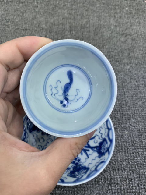 古玩陶瓷松鼠葡萄紋青花杯盤拍賣,當前價格5000元