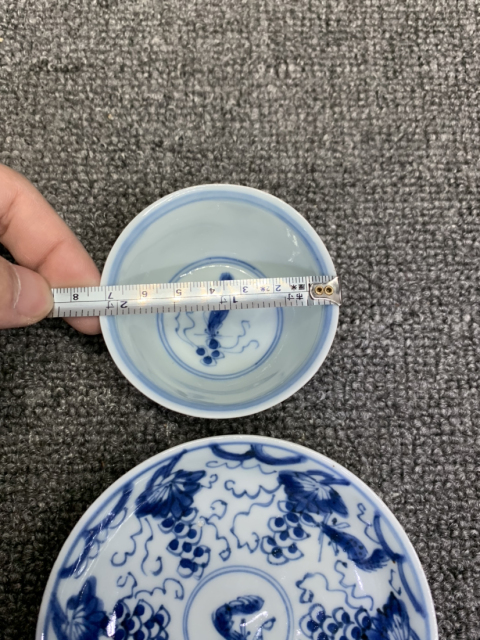 古玩陶瓷松鼠葡萄紋青花杯盤拍賣,當前價格5000元