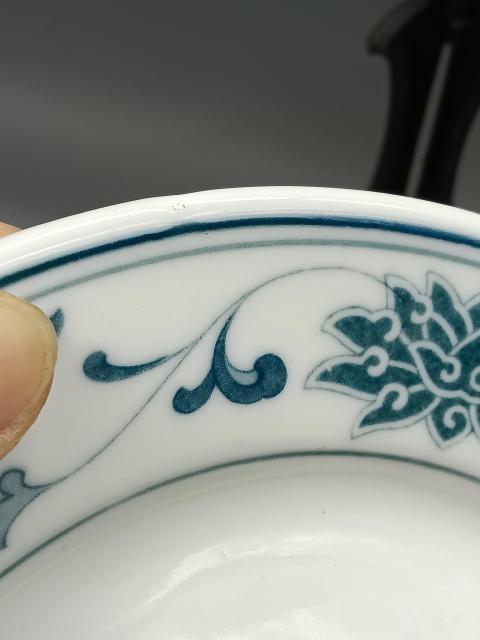 域鉴古玩】缠枝花卉纹醴陵瓷青花盘拍卖价格/图片/值多少钱