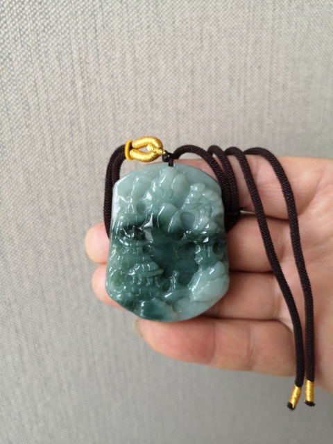 古玩玉器當代·翡翠山水掛牌真品鑒賞圖