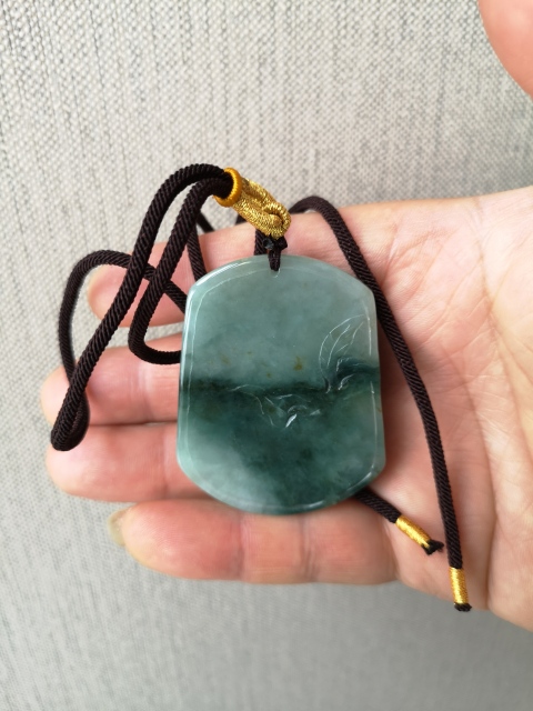古玩玉器當代·翡翠山水掛牌真品鑒賞圖
