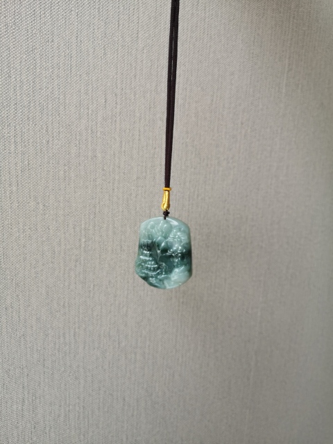古玩玉器當代·翡翠山水掛牌真品鑒賞圖