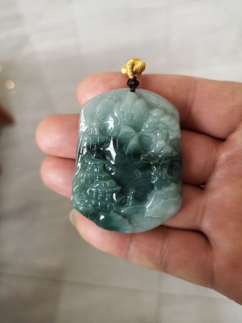 古玩玉器當代·翡翠山水掛牌真品鑒賞圖