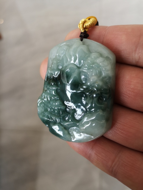 古玩玉器當代·翡翠山水掛牌真品鑒賞圖