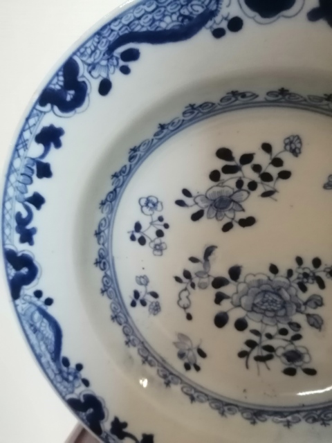 古玩陶瓷清代折枝花卉紋青花盤拍賣,當前價格1999元