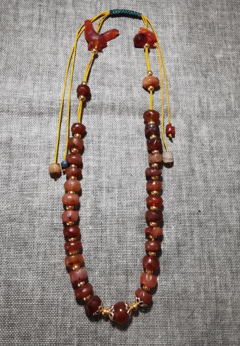 古玩玉器特價，千年瑪瑙一條拍賣，當前價格399元