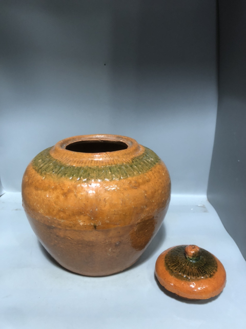 古玩陶瓷明末黃釉蓋罐拍賣，當前價格2999元