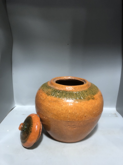 古玩陶瓷明末黃釉蓋罐拍賣，當前價格2999元
