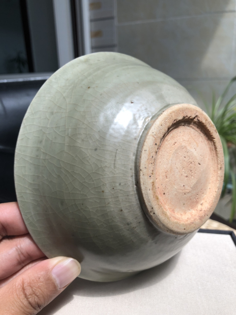 古玩陶瓷明代美開片青釉碗拍賣,當前價格999元