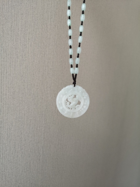古玩玉器翡翠馬牌轉(zhuǎn)心佩拍賣，當前價格750元