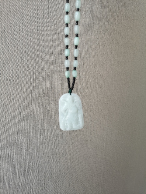 古玩玉器翡翠關(guān)公拍賣，當(dāng)前價格398元