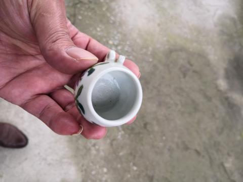 古玩陶瓷白釉鳥食罐拍賣，當前價格350元