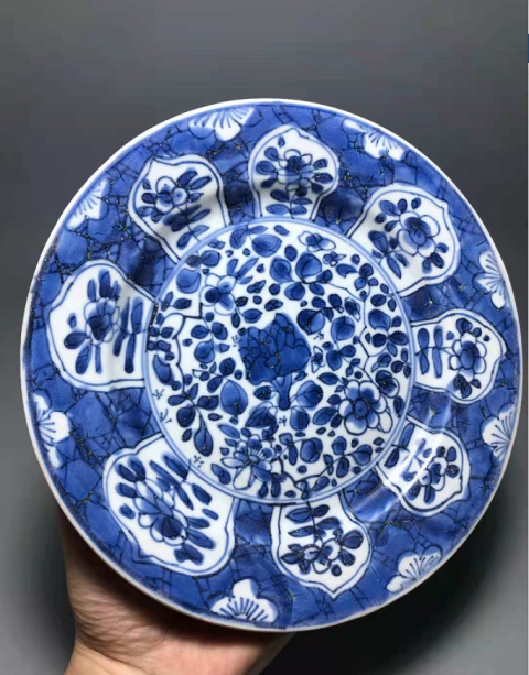 古玩陶瓷雙藍圈樹葉款蓮瓣紋刻花花卉紋青花盤拍賣,當前價格2650元