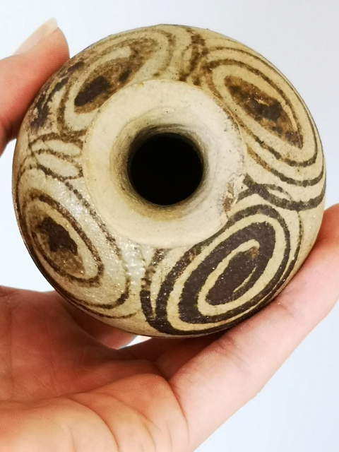古玩陶瓷精品.元末明初青花螺旋紋撇口瓶拍賣，當前價格998元