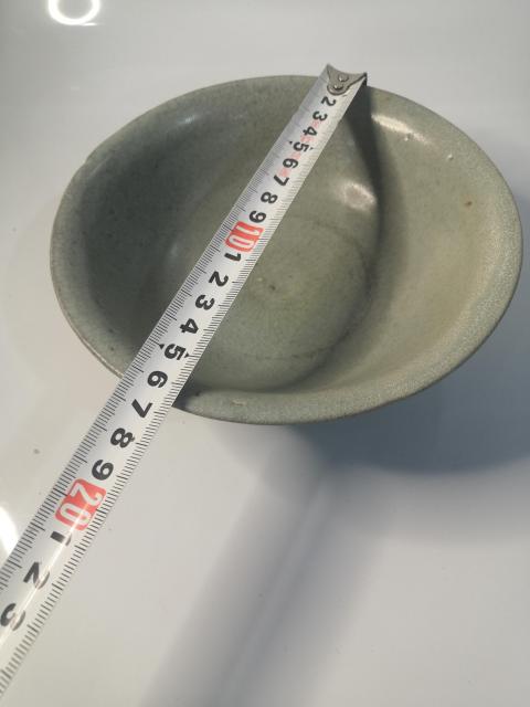 古玩陶瓷元代龍泉窯碗拍賣，當前價格999元