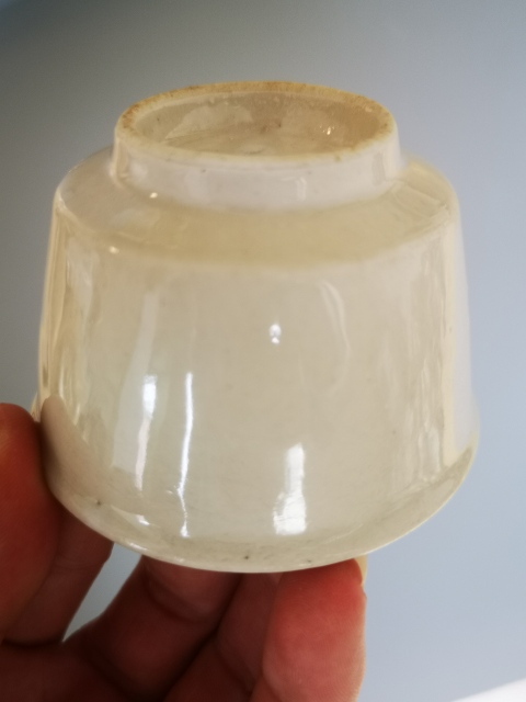 古玩陶瓷清代.白釉唇口杯（喝茶飲酒利器）拍賣，當前價格980元