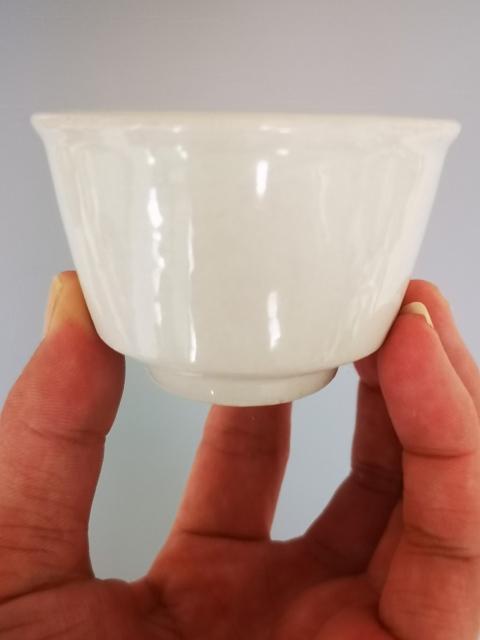 古玩陶瓷清代.白釉唇口杯（喝茶飲酒利器）拍賣，當前價格980元