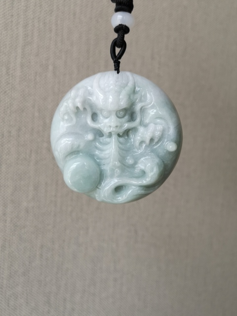 古玩玉器翡翠圓龍牌拍賣，當(dāng)前價(jià)格580元