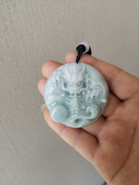 古玩玉器翡翠圓龍牌拍賣，當(dāng)前價(jià)格580元
