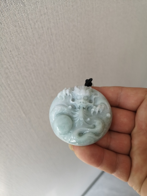 古玩玉器翡翠圓龍牌拍賣，當(dāng)前價(jià)格580元