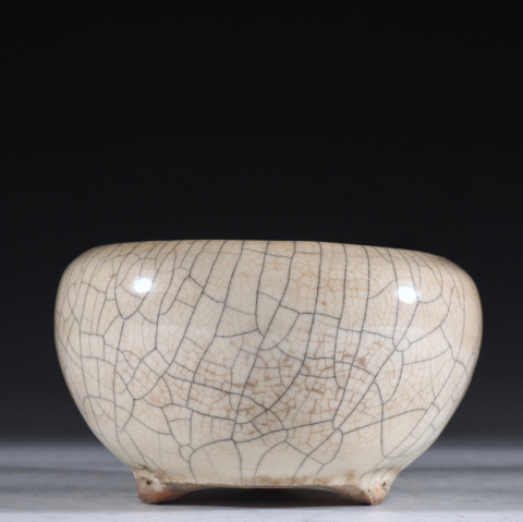 古玩陶瓷晚清-仿官哥釉爐拍賣，當前價格2000元