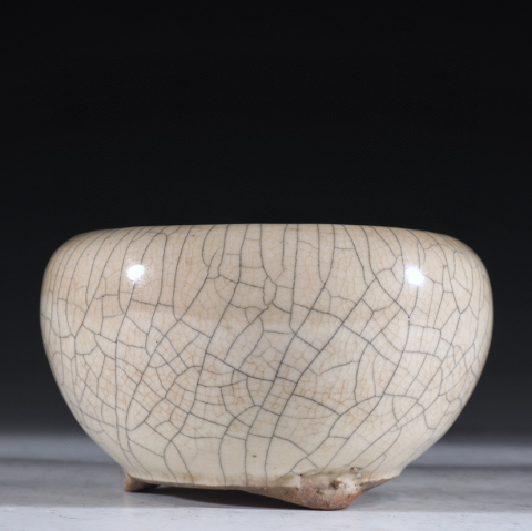 古玩陶瓷晚清-仿官哥釉爐拍賣，當前價格2000元