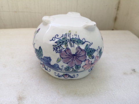 古玩陶瓷青花加彩印花花口爐拍賣，當前價格398元