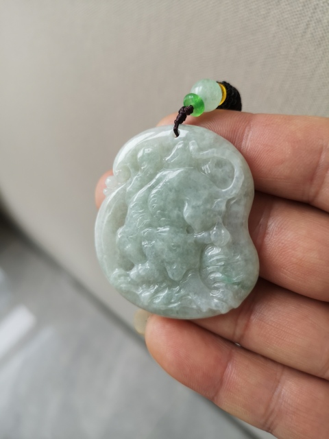 古玩玉器翡翠下山虎牌拍賣，當前價格398元