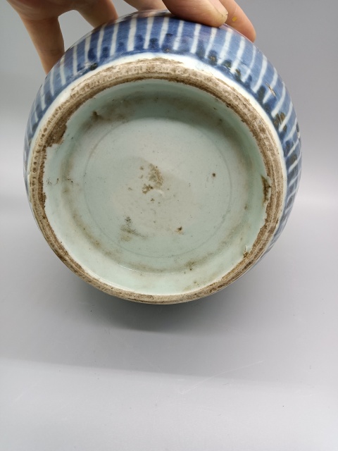 古玩陶瓷纏枝蓮青花罐拍賣，當(dāng)前價(jià)格1200元