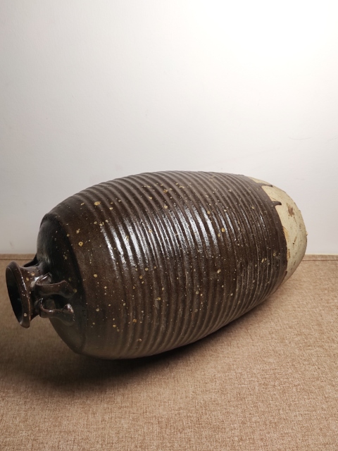 古玩陶瓷磁州窯系醬釉弦紋雙系梅瓶拍賣，當(dāng)前價格2999元