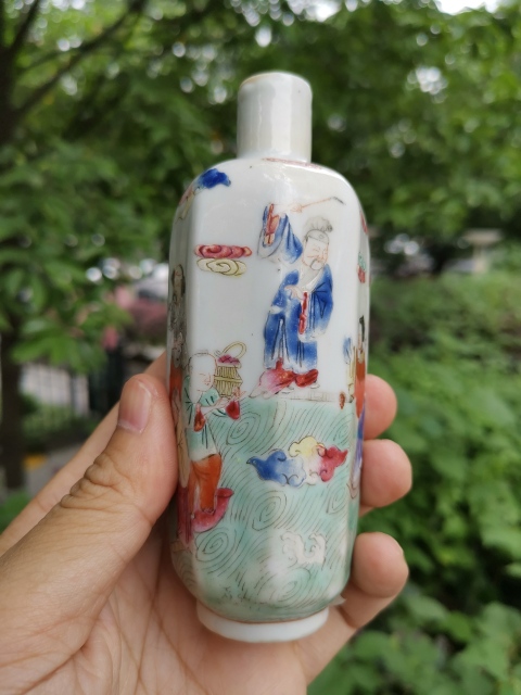 域鉴古玩】【*2620】清道光粉彩八仙过海八边鼻烟壶拍卖价格/图片