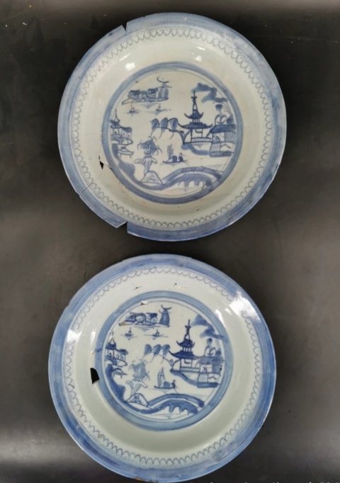 古玩陶瓷樓臺亭閣山水紋青花盤拍賣,當前價格450元