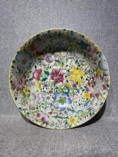 古玩陶瓷清晚期精品百花不落地賞盤拍賣,當(dāng)前價格1999元
