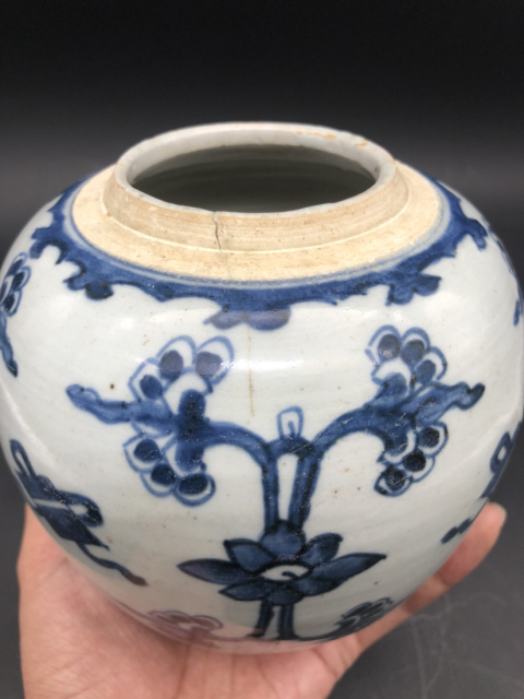 古玩陶瓷雍正青花八寶紋罐拍賣,當前價格3999元