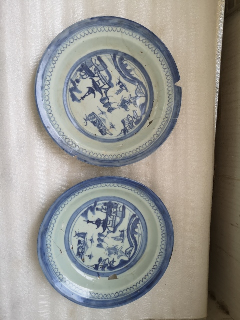 古玩陶瓷樓臺亭閣山水紋青花盤拍賣,當前價格450元