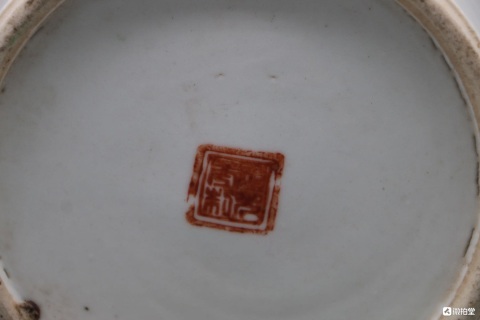 古玩陶瓷民國(guó)淺降彩花鳥(niǎo)紋帽筒拍賣(mài),當(dāng)前價(jià)格1888元