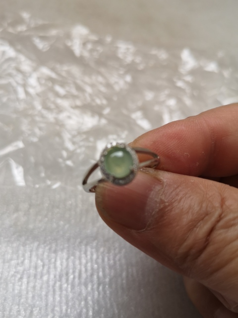 古玩玉器翡翠鑲嵌戒指拍賣,當前價格70元