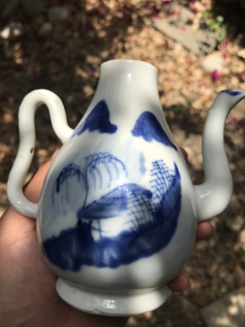 古玩陶瓷晚清青花山水茅屋紋梨形壺拍賣，當前價格2280元