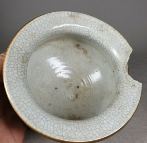 古玩陶瓷哥釉地鐵銹釉雙鋪首圈足香爐拍賣,當前價格1198元