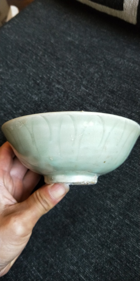 古玩陶瓷龍泉窯青釉刻花蓮瓣紋碗拍賣，當(dāng)前價格1999元