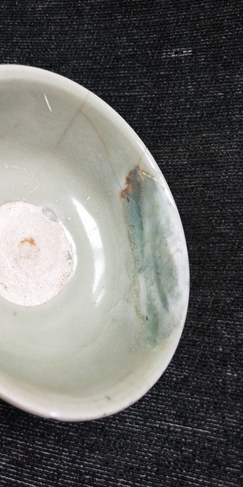 古玩陶瓷龍泉窯青釉刻花蓮瓣紋碗拍賣，當(dāng)前價格1999元