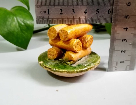古玩陶瓷明代三彩精美糕點供盤拍賣，當前價格150元