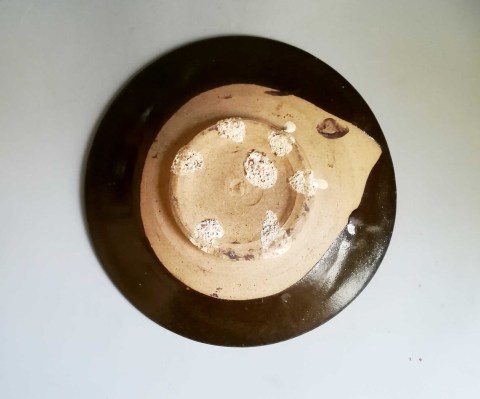 古玩陶瓷元明磁州窯褐釉盤拍賣，當前價格999元