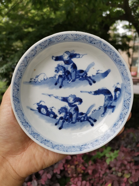 古玩陶瓷【*4228】清 青花狩獵圖盤拍賣,當前價格4300元