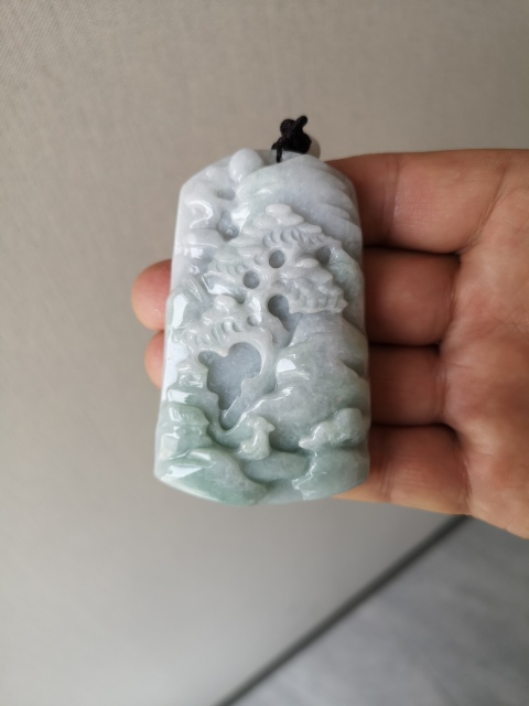 古玩玉器翡翠山水牌拍賣，當前價格680元